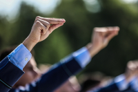 Έως και 11 χρόνια ζωής «χαρίζει» το πτυχίο: Γιατί ζουν λιγότερο όσοι δεν έχουν απολυτήριο