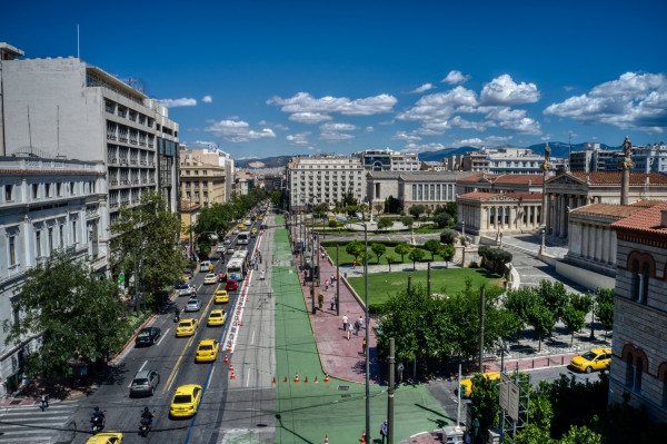 Ο «Μεγάλος Περίπατος» από το βράδυ του Σαββάτου στο Σύνταγμα