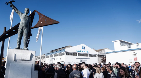 Πέραμα: Συγκλονίζει η σύζυγος του νεκρού εργάτη - «Να μην υπάρξει άλλο μεροκάματο του τρόμου»