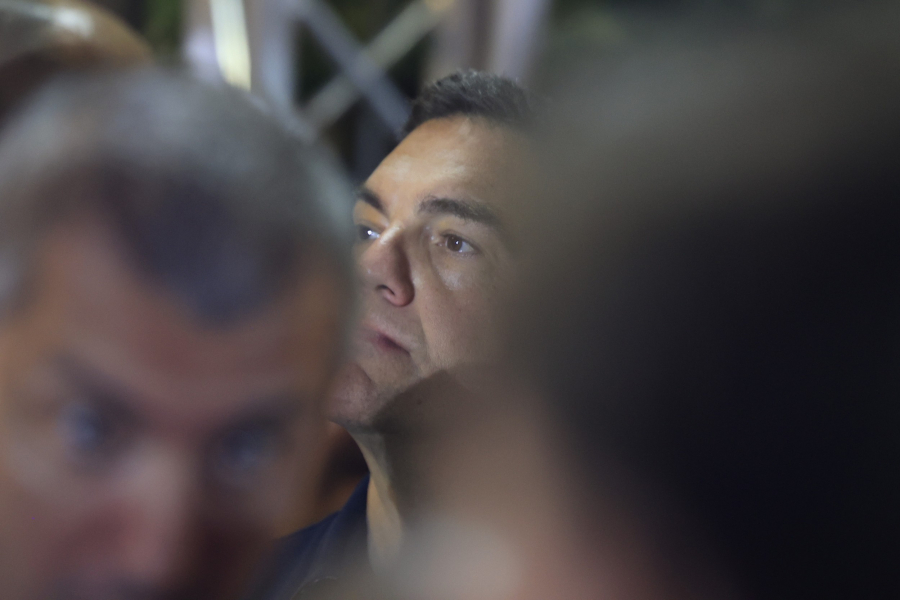 Γιατί ο Αλέξης δεν «χαρίζει» τον ΣΥΡΙΖΑ σε κανέναν- Παρεμβάσεις και για τα εσωτερικά μετά τις κάλπες