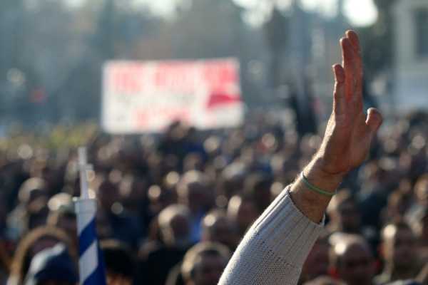 Εισβολή στα γραφεία της προέδρου των συμβολαιογράφων της Θεσσαλονίκης