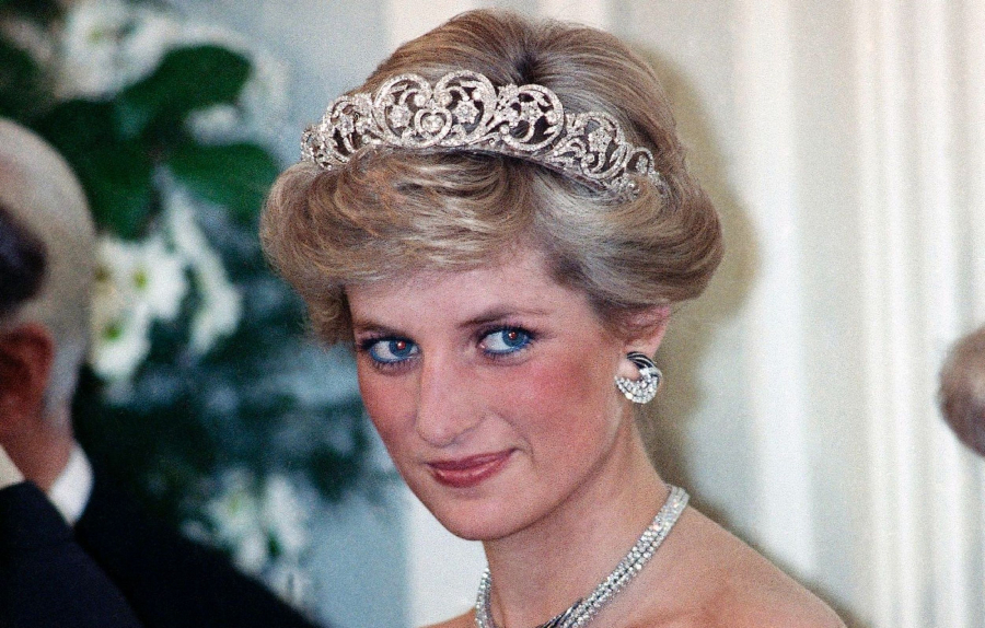 Πριγκίπισσα Νταϊάνα: Άνοιξε πρόωρα η χρονοκάψουλά της - Τι περιείχε