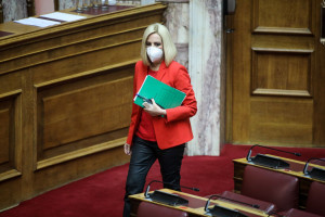Πυρά Γεννηματά κατά Μητσοτάκη: «Βρίσκεται σ' ένα ατελείωτο αδιέξοδο»
