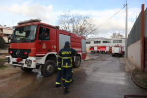 Φωτιά τώρα στις Αχαρνές, στο Στρατόπεδο Καποτά - Ήχησε το 112
