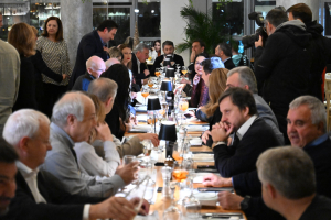 Το δείπνο Ανδρουλάκη στους βουλευτές του ΠΑΣΟΚ - Δείτε εικόνες
