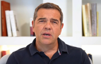 Τσίπρας: Θα επιμείνουμε στον δρόμο του Ν. Σαντορινιού για κοινωνική δικαιοσύνη