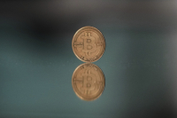 Κρυπτονομίσματα: Το bitcoin σπάει νέο ρεκόρ, ξεπερνά τα 124.000 δολάρια