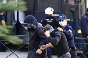Κολωνός: Στη φυλακή 4 από τους 11 καταδικασθέντες, ποινές έως 12 χρόνια