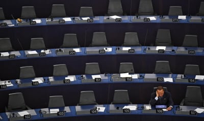 Νέα «βόμβα» στο Ευρωκοινοβούλιο: «Παγιδευμένα» τα τηλέφωνα μελών της Επιτροπής Άμυνας