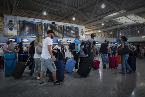 Παράταση στην αναστολή πτήσεων μεταξύ Ελλάδας - Τουρκίας έως 15 Σεπτεμβρίου