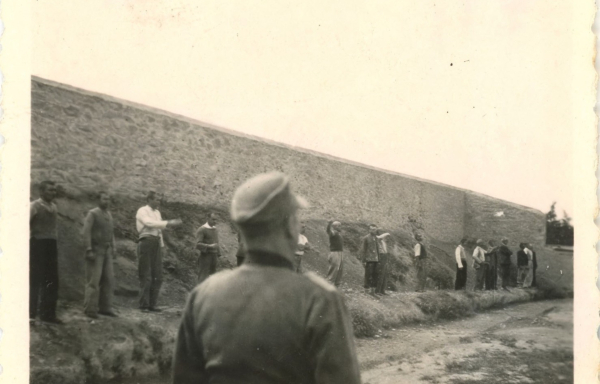 ΚΚΕ για φωτογραφίες εκτελεσθέντων στην Καισαριανή: Ευθύνη του κράτους να αποδοθούν εκεί που ανήκουν