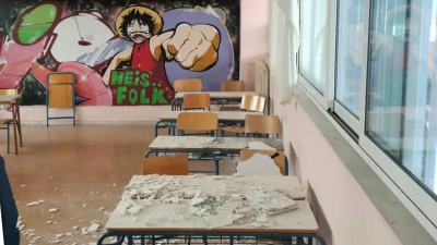 Πτώσεις σοβάδων: Λουκέτο σε 6 τάξεις στο Βόλο - «Έβρεξε» ταβάνια και σε Πρότυπο της Αθήνας