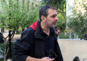 Καταζητείται ο Στέφανος Χίος για το σημερινό πρωτοσέλιδο της εφημερίδας «Μακελειό» για τον Καραϊβάζ