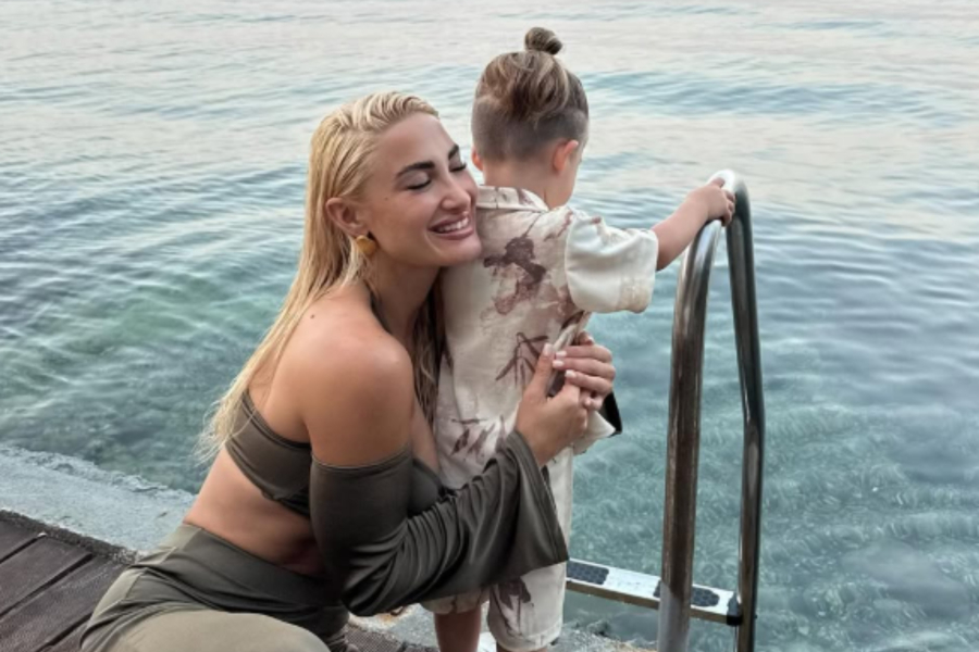 Ιωάννα Τούνη για τον γιο της, Πάρη: «Με νοιάζει να μάθει, να τολμάει, να ζει» (Εικόνα)