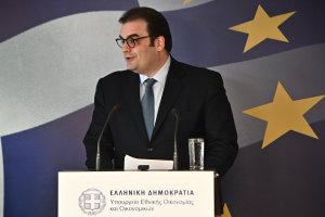 Πιερρακάκης: Στροφή στο παραγωγικό μοντέλο με αιχμή την ψηφιοποίηση και την εξωστρέφεια