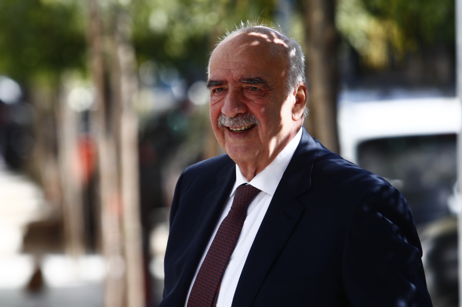 Βρήκε τρόπο ο «Βαγγέλας» και ξεπέρασε την απαγόρευση για την Μονή Σινά!