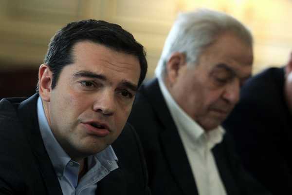 Ο Τσίπρας «καίγεται» για συννενόηση στην ασφαλιστική μεταρρύθμιση