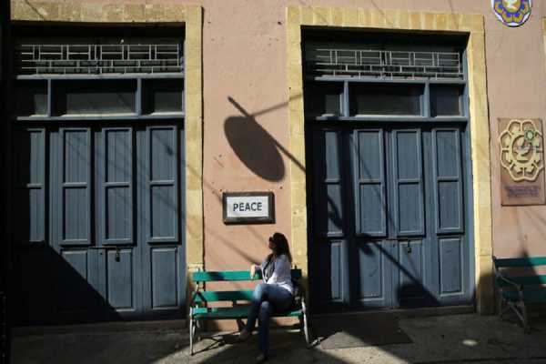 Επανένωση της οικονομίας και της αγοράς εργασίας ζητούν Ελληνοκύπριοι και Τουρκοκύπριοι