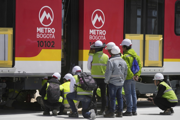 Κίνα: Τρένο πέφτει πάνω σε εργαζόμενους, 11 νεκροί