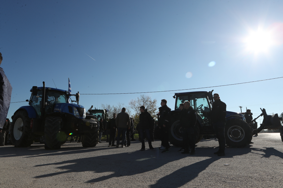 Χριστούγεννα με τρακτέρ στην Αθήνα ετοιμάζουν οι αγρότες