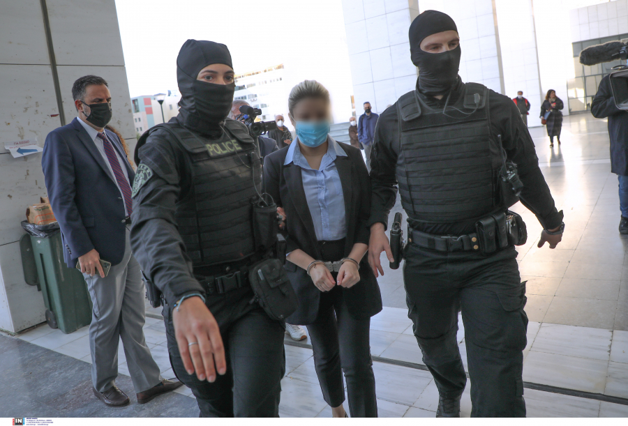 Εξοργισμένη η Ιωάννα Παλιοσπύρου με συγκρατούμενη της Κακαράντζουλα: «Προσπαθεί να τη βγάλει αγία» (βίντεο)