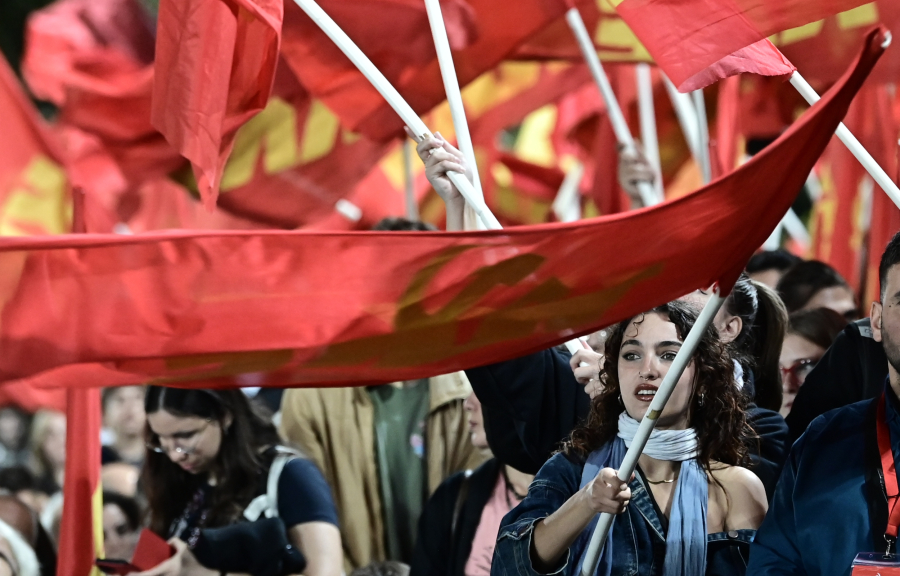 ΚΚΕ σε Μητσοτάκη: Εξοργιστικό το παραμύθι περί «πυλώνα σταθερότητας»
