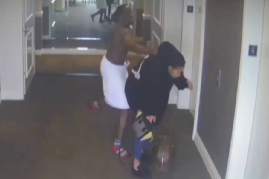 Βίντεο ντοκουμέντο από επίθεση του Sean «Diddy» Combs σε σύντροφό του - Την κλωτσάει και τη σέρνει στο πάτωμα