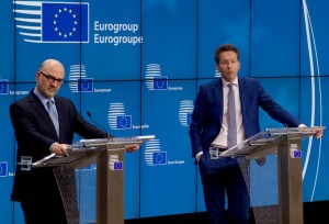 Βγήκε «λευκός καπνός» στο Eurogroup - Συμφωνία για τις περικοπές