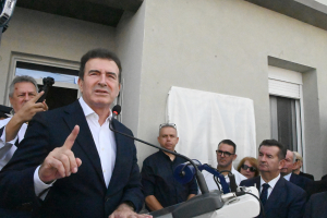 Νέα Αριστερά κατά Χρυσοχοΐδη: Ένας Κασιδιάρης με υπουργική θέση