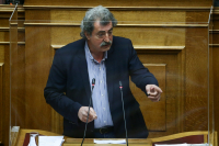 Παύλος Πολάκης: Επεισόδιο με αστυνομικό, ζήτησε να διαγραφεί πρόστιμο σε σερβιτόρο