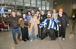 Eurovision 2026: Αναχώρησε για Βιέννη ο Akylas - Το μήνυμά του (βίντεο)