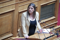 Άνω κάτω πάλι η Βουλή με τη Ζωή: Χειρονομίες και κλάματα - Οι διάλογοι