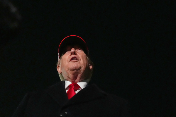 «Ασυνεπής» ο ναυτικός αποκλεισμός στα Στενά - «Ο πρόεδρος θέλει μια μεγάλη συμφωνία με το Ιράν»