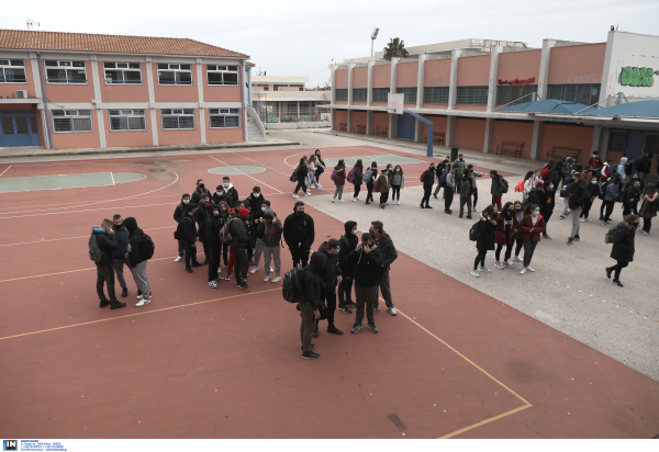 Άνοιγμα σχολείων: 12 ερωταπαντήσεις για την επιστροφή στα θρανία - Οσα πρέπει να ξέρουν μαθητές, γονείς και εκπαιδευτικοί