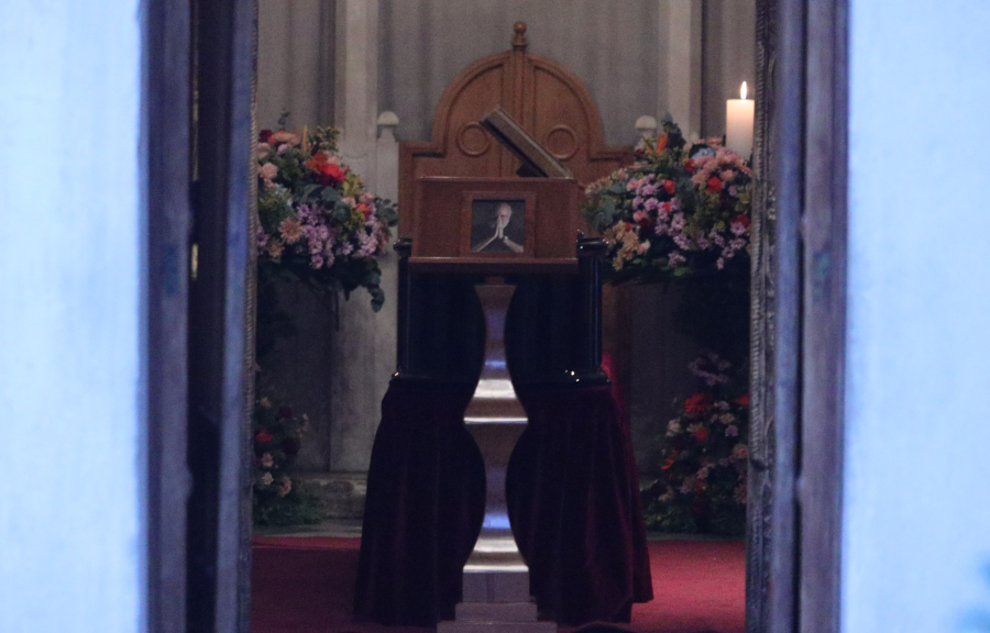 Διονύσης Σαββόπουλος: Ποιοι θα εκφωνήσουν τους έξι επικήδειους - Τα ονόματα