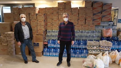 Περισσότερους από δέκα τόνους τροφίμων παρέδωσε η γραμματεία Οργανωτικού της ΝΔ στα σεισμόπληκτα χωριά της Θεσσαλίας
