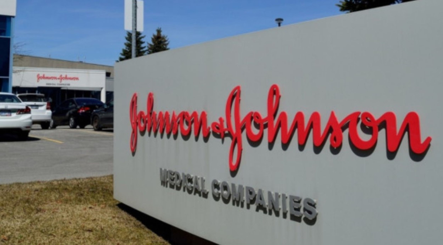 Η J&J προτείνει διακανονισμό 6,5 δισ. δολαρίων για το «καρκινογόνο» ταλκ