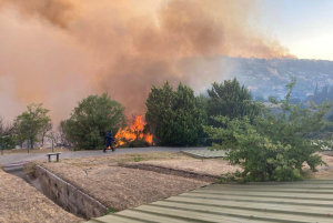 Φωτιά στην Αχαΐα -ΥΠΠΟ: Περιορισμένες ζημιές στον αρχαιολογικό χώρο Βούντενης (Εικόνες)