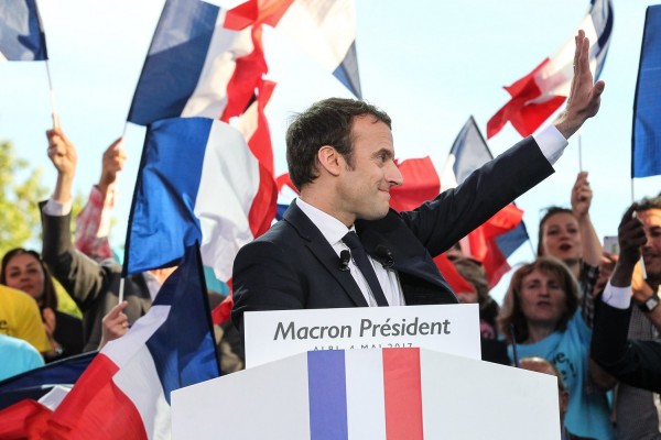 Γαλλία: Ξεκίνησε ο 2ος γύρος των εκλογών - Ποια μέτρα θα εφαρμόσουν Μακρόν ή Λεπέν
