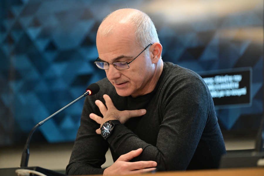 Πατέρας θύματος στα Τέμπη: Θα πάμε σε άρση ασυλίας Καραμανλή