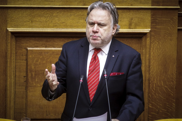 Κατρούγκαλος: Υπάρχει η εθνική θέση, πρέπει να επιμείνουμε σε αυτή