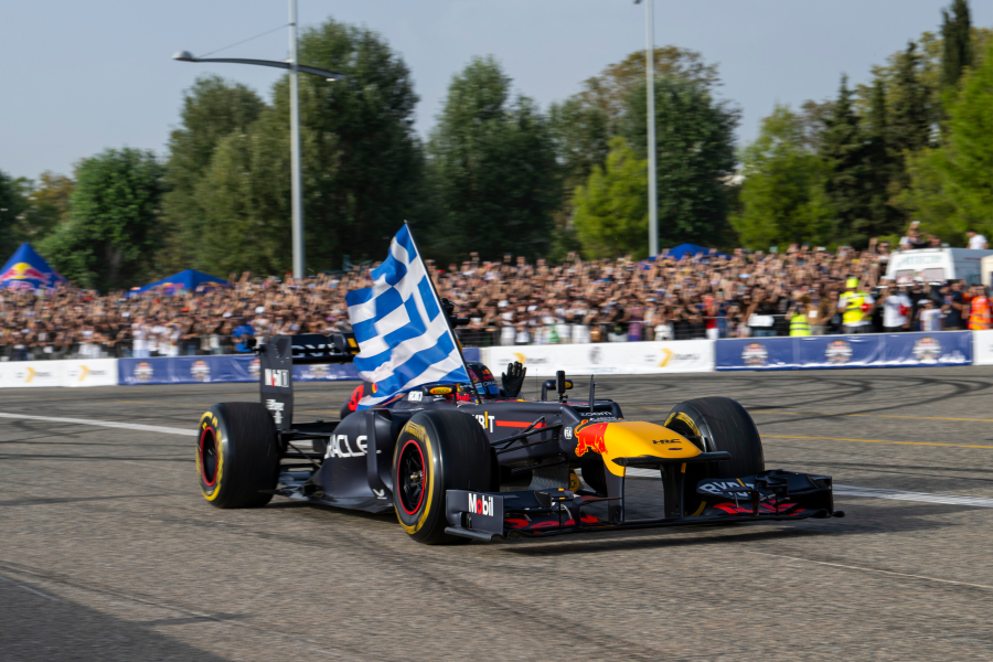 Στο Red Bull Showrun τα ντόνατ δεν είναι μόνο στην άσφαλτο