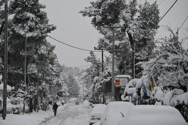 Χιόνια και νέα «βουτιά» της θερμοκρασίας από Κυριακή, οι περιοχές που επηρεάζονται