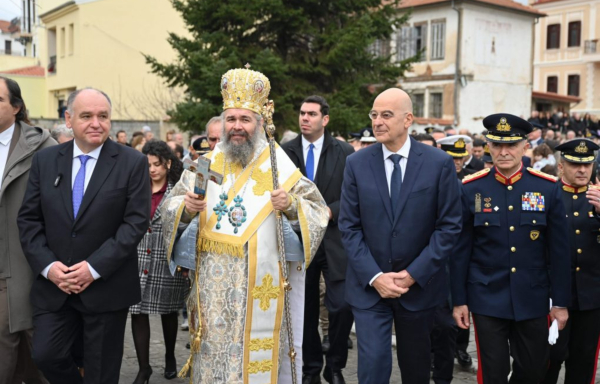 Στη Φλώρινα για τα Θεοφάνεια ο Δένδιας: Παράγοντας σταθερότητας η πατρίδα μας σε ένα απαιτητικό περιβάλλον