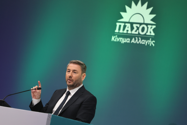 Νέο μήνυμα Ανδρουλάκη από ΔΕΘ: Όχι σε συγκυβέρνηση με Μητσοτάκη - Συνεργασίες μόνο στο προσκήνιο