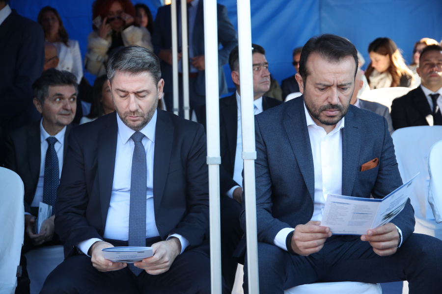 Όταν το ΠΑΣΟΚ πρόλαβε τη ΝΔ κατά του ΣΥΡΙΖΑ