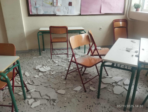 Εκπαιδευτικοί: «Αδειάζουν» τα «έργα βιτρίνας» και απαιτούν σχολεία χωρίς να πέφτουν σοβάδες