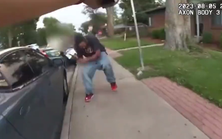 Προσοχή σκληρό βίντεο: Αστυνομικός σκοτώνει 36χρονο που της επιτέθηκε με... μαρκαδόρο