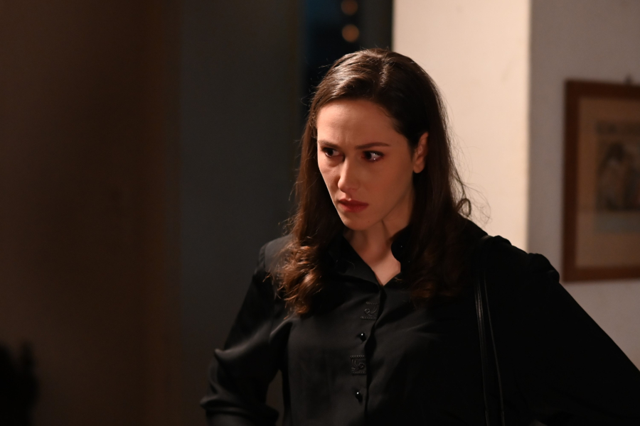 «Άγιος Έρωτας»: Η Σοφία κάνει τα πάντα για να πιστέψουν όλοι πως είναι έγκυος (Βίντεο)