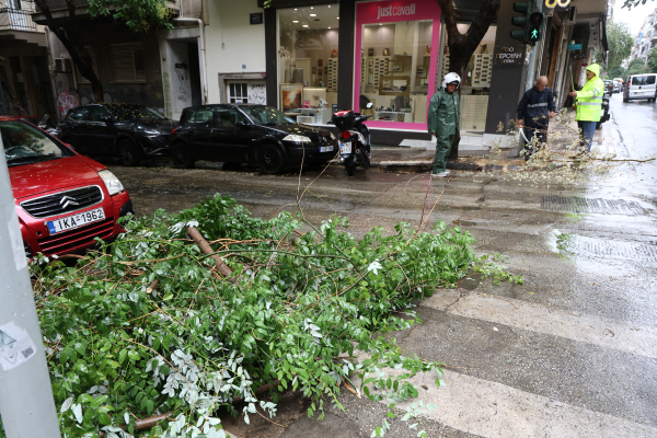 Ενισχύεται η κακοκαιρία: Οι ώρες που έρχεται στην Αττική σήμερα - Ποιες περιοχές θα σαρώσει